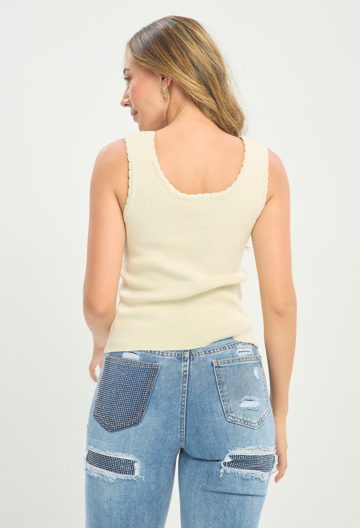 Blusa Tejida Manga Sisa Borde Ondulado beige BYBLA