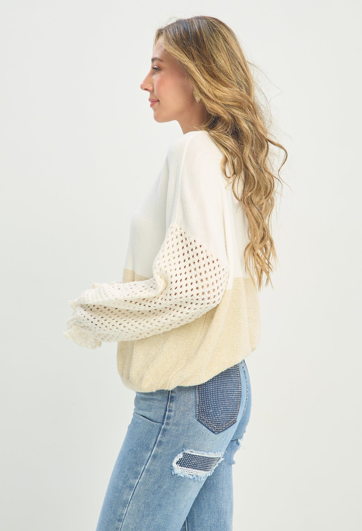Buzo Tejido Mangas Caladas Blanco y Beige BYBLA - vista 2