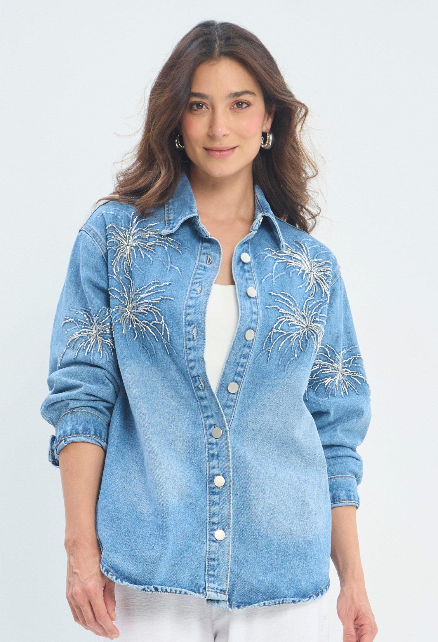Camisa Denim Bordado Fuegos azul denim BYBLA