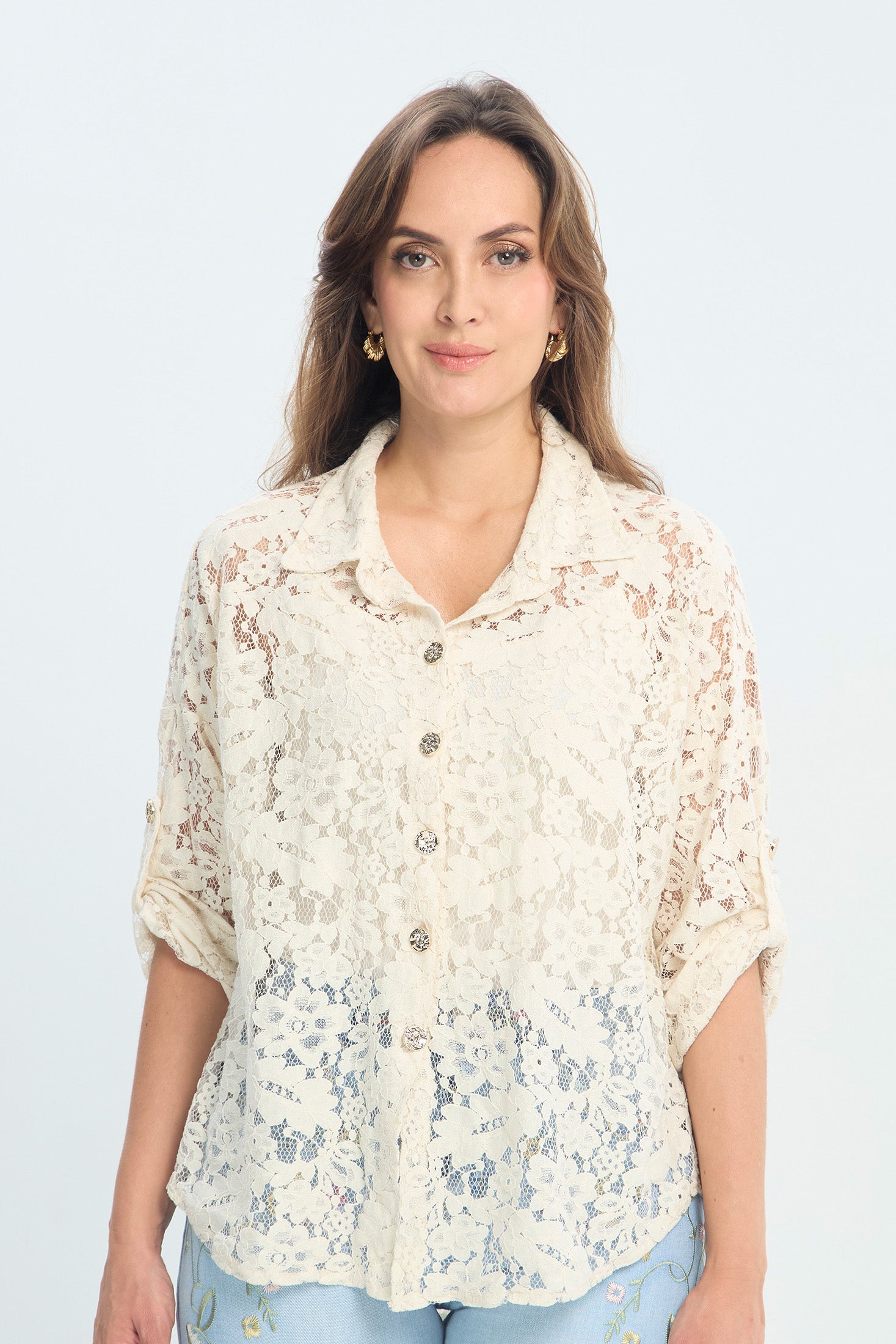 Camisa en Encaje con Botones Dorados NEW