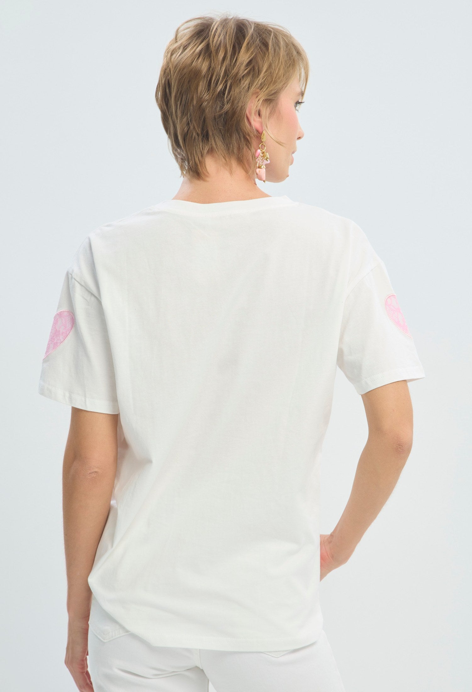 Camiseta blanca con corazones de encaje rosa BYBLA - vista 3