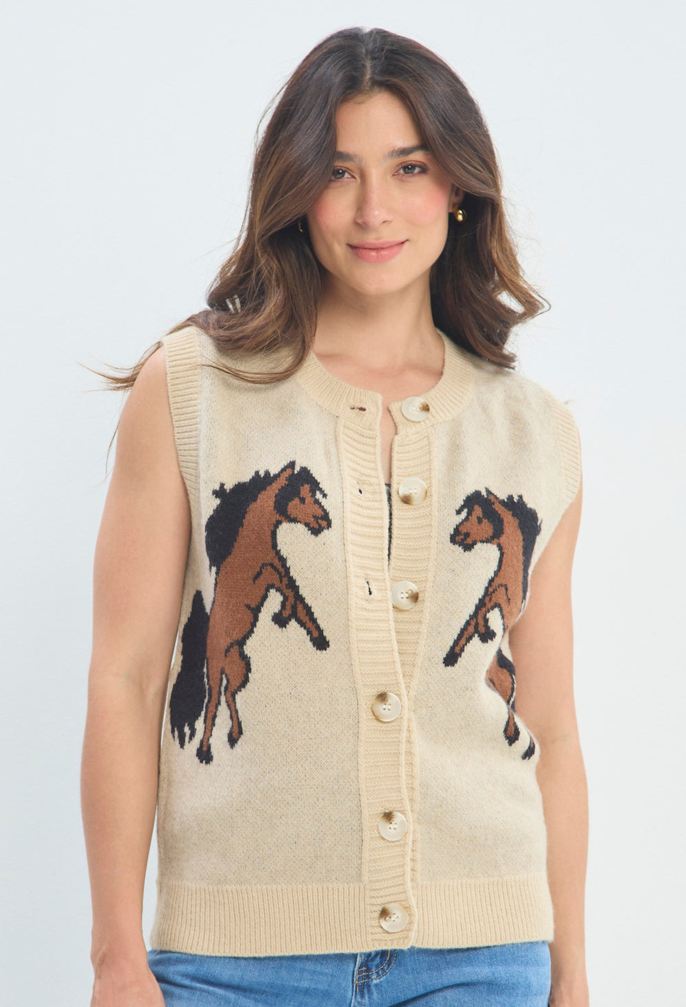 Chaleco Jacquard Caballos beige arena BYBLA