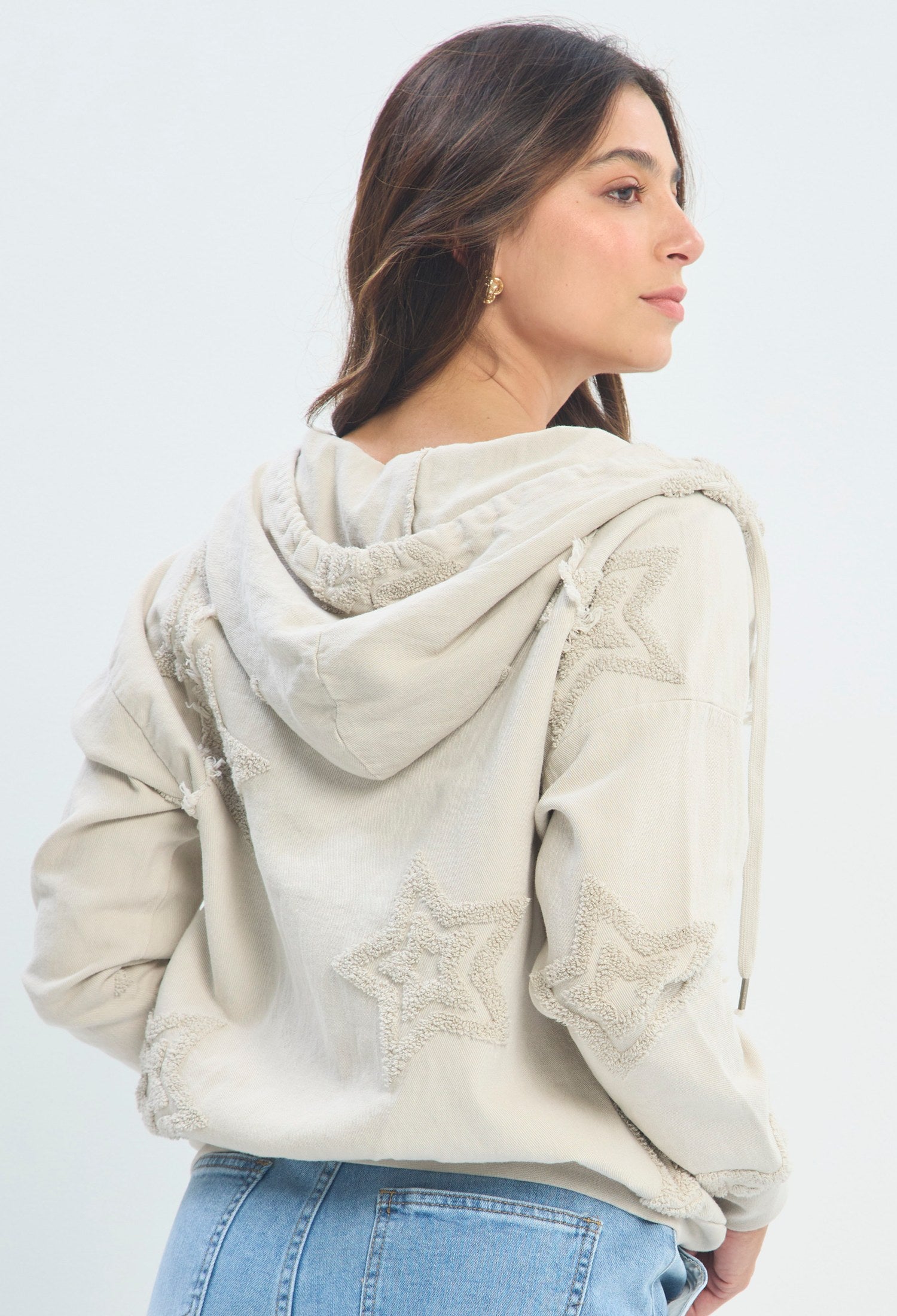 Chaqueta Capota Estrellas beige arena BYBLA - vista 3