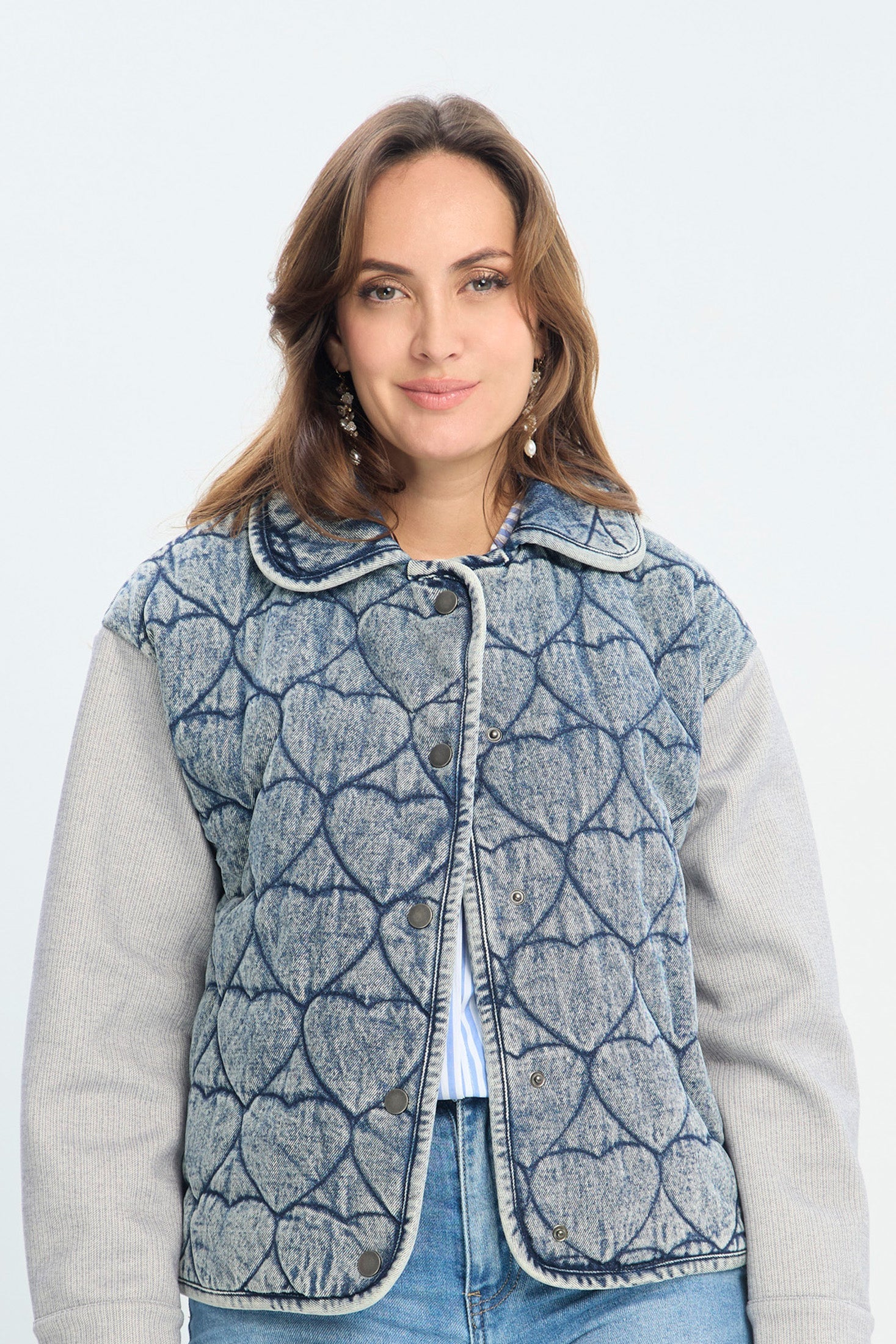 Chaqueta en Denim Abullonada Corazones NEW