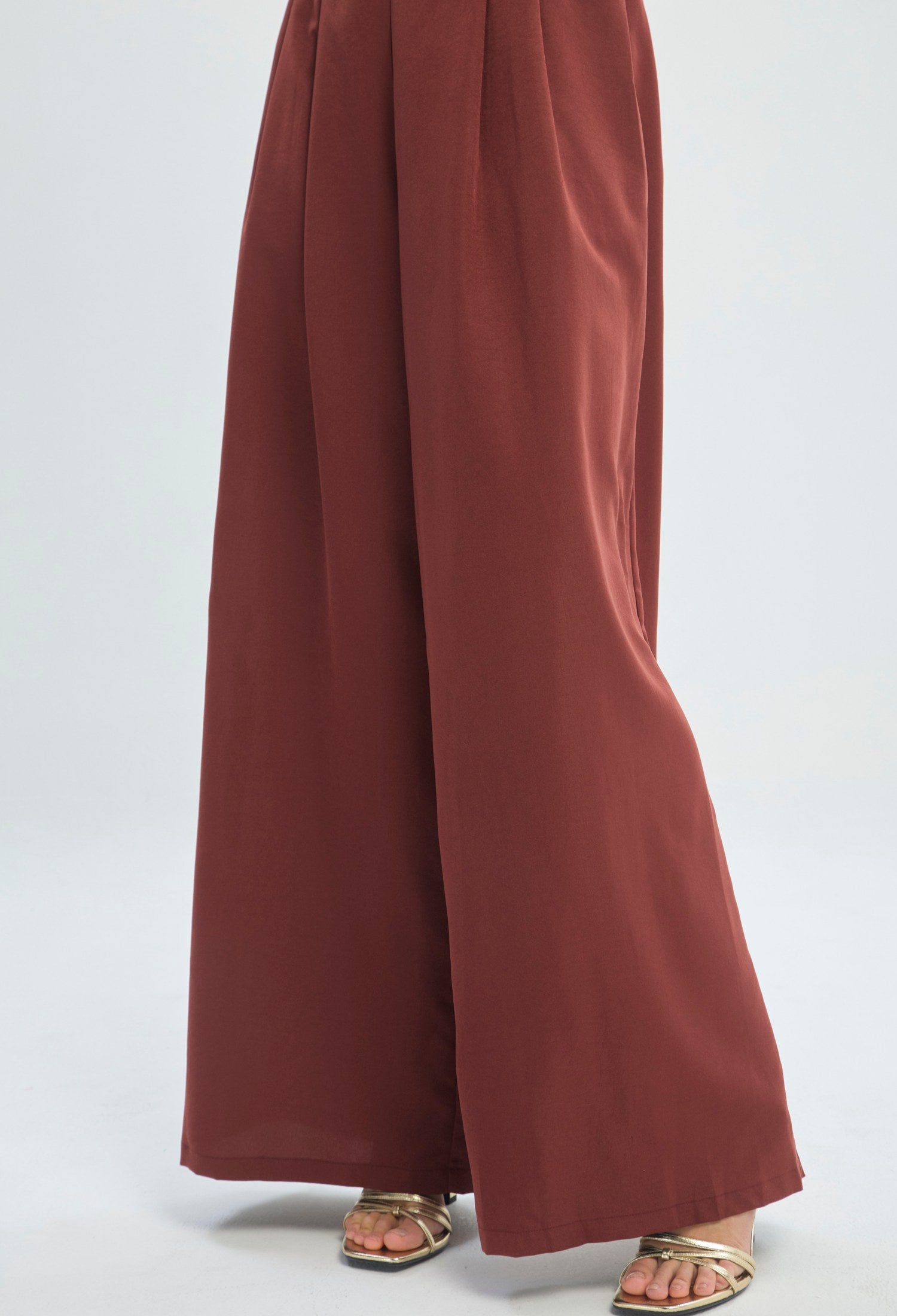Conjunto vinotinto de blusa cruzada y pantalón palazzo BYBLA - vista 7