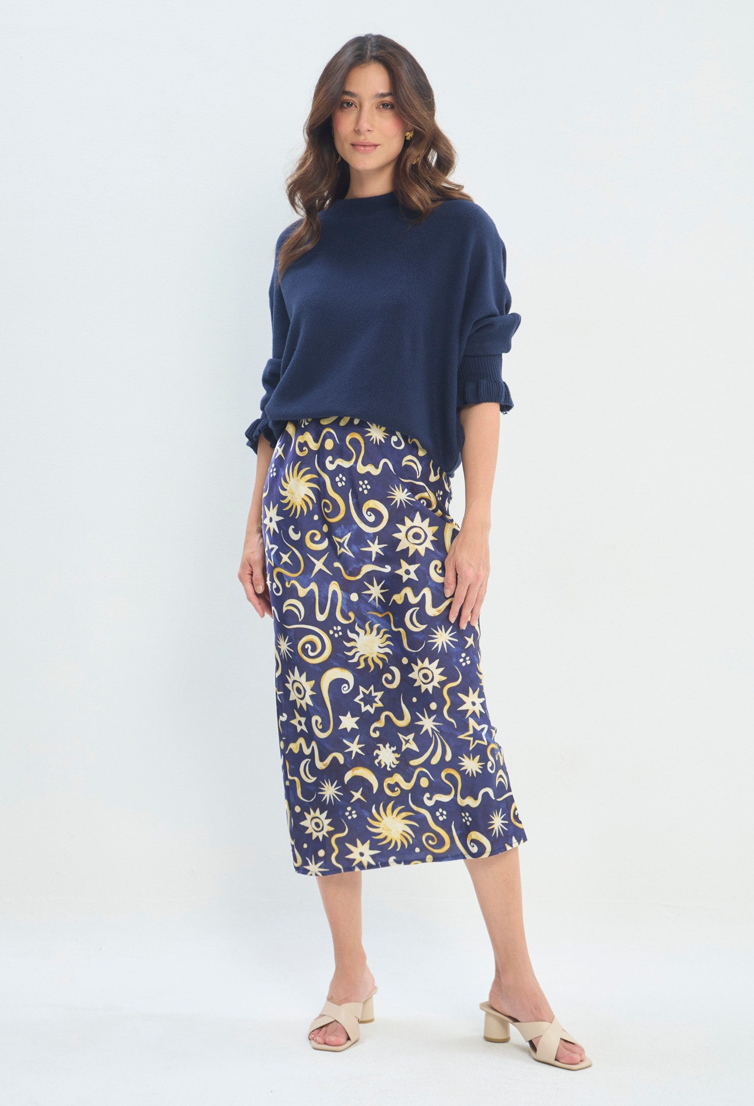 Falda Estampado Astral azul marino sale BYBLA