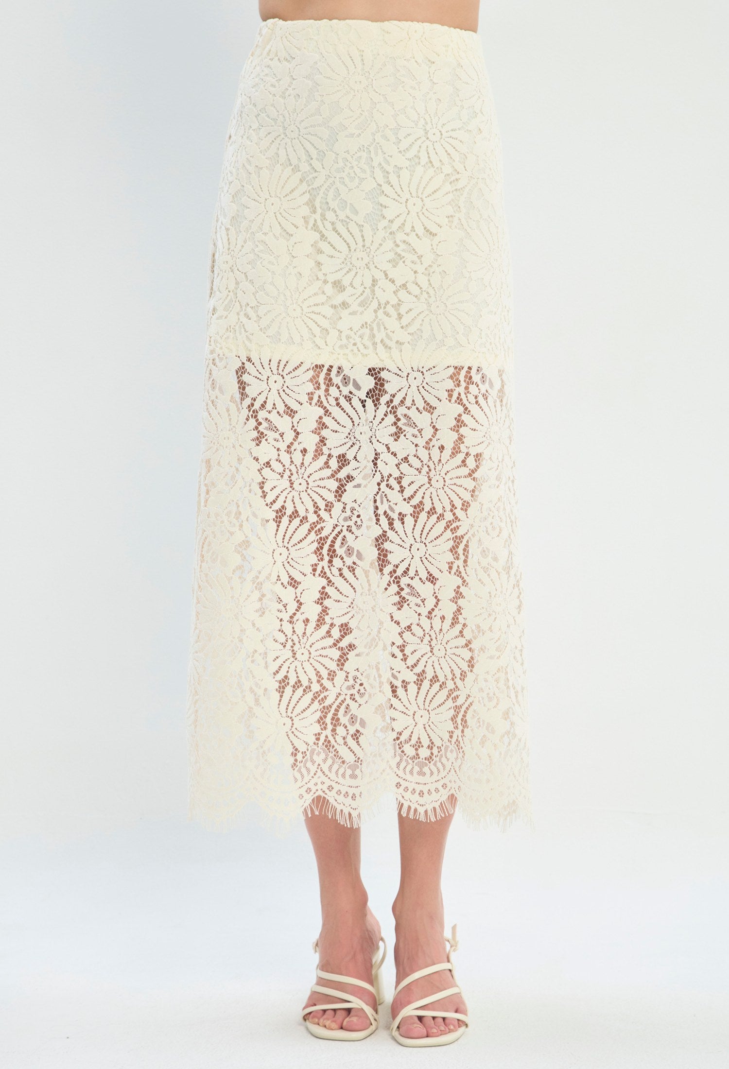 Falda Larga Encaje Floral crema sale BYBLA - vista 3