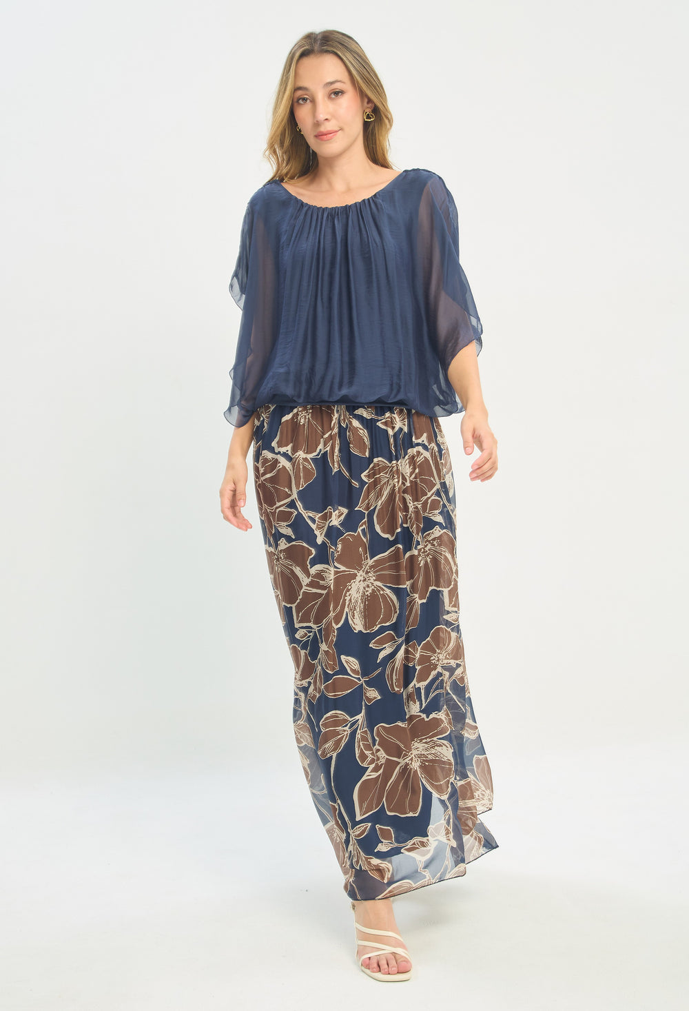 Falda Larga Estampado Flores Azul y Café BYBLA