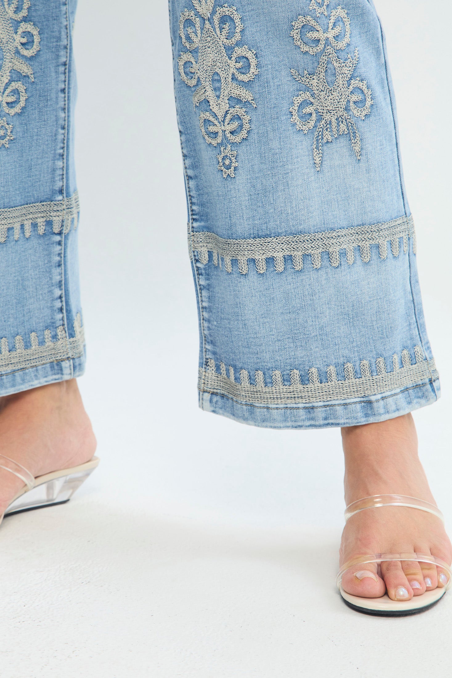 Jean con Detalles Bordados NEW