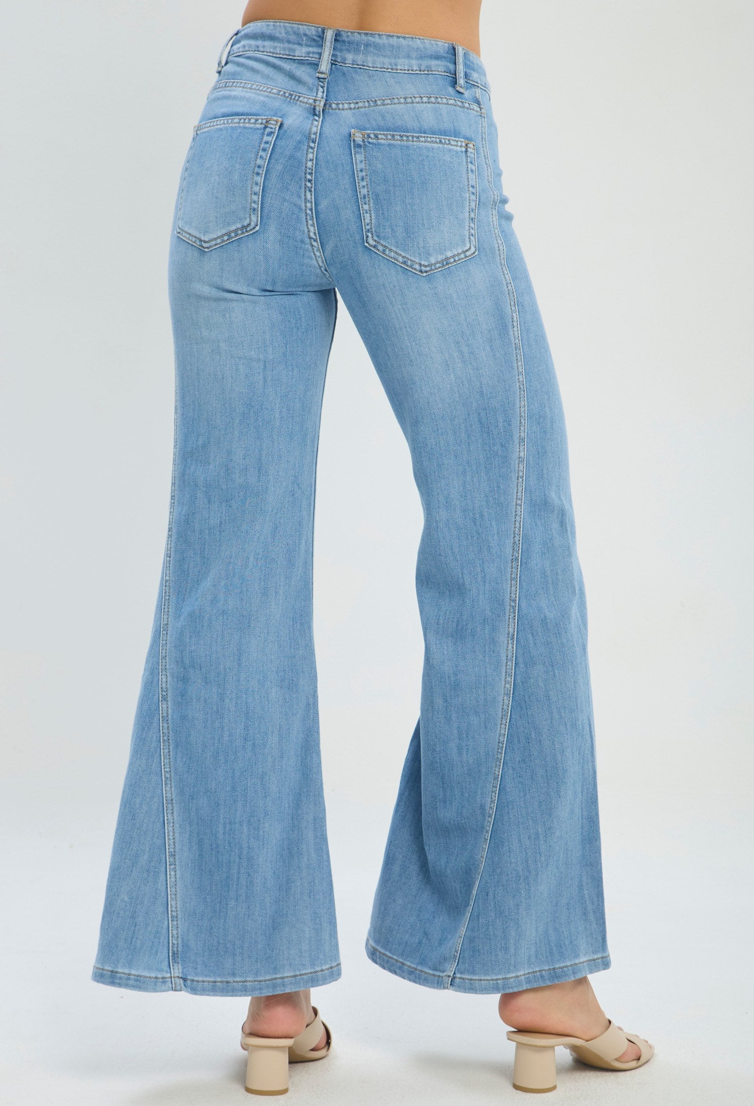 Jean flare azul medio tiro alto BYBLA - vista 5