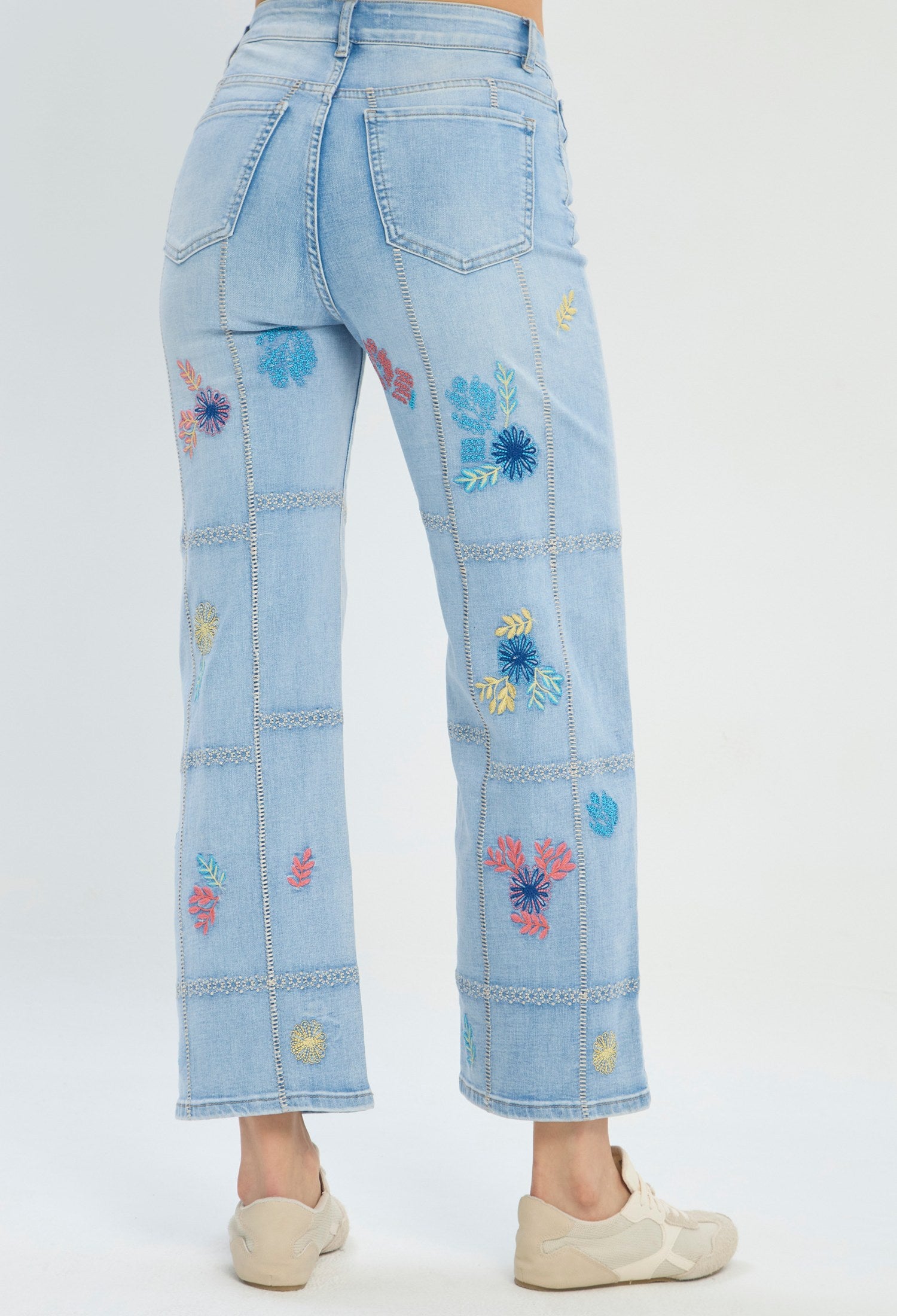 Jean recto azul claro bordado floral multicolor BYBLA - vista 4