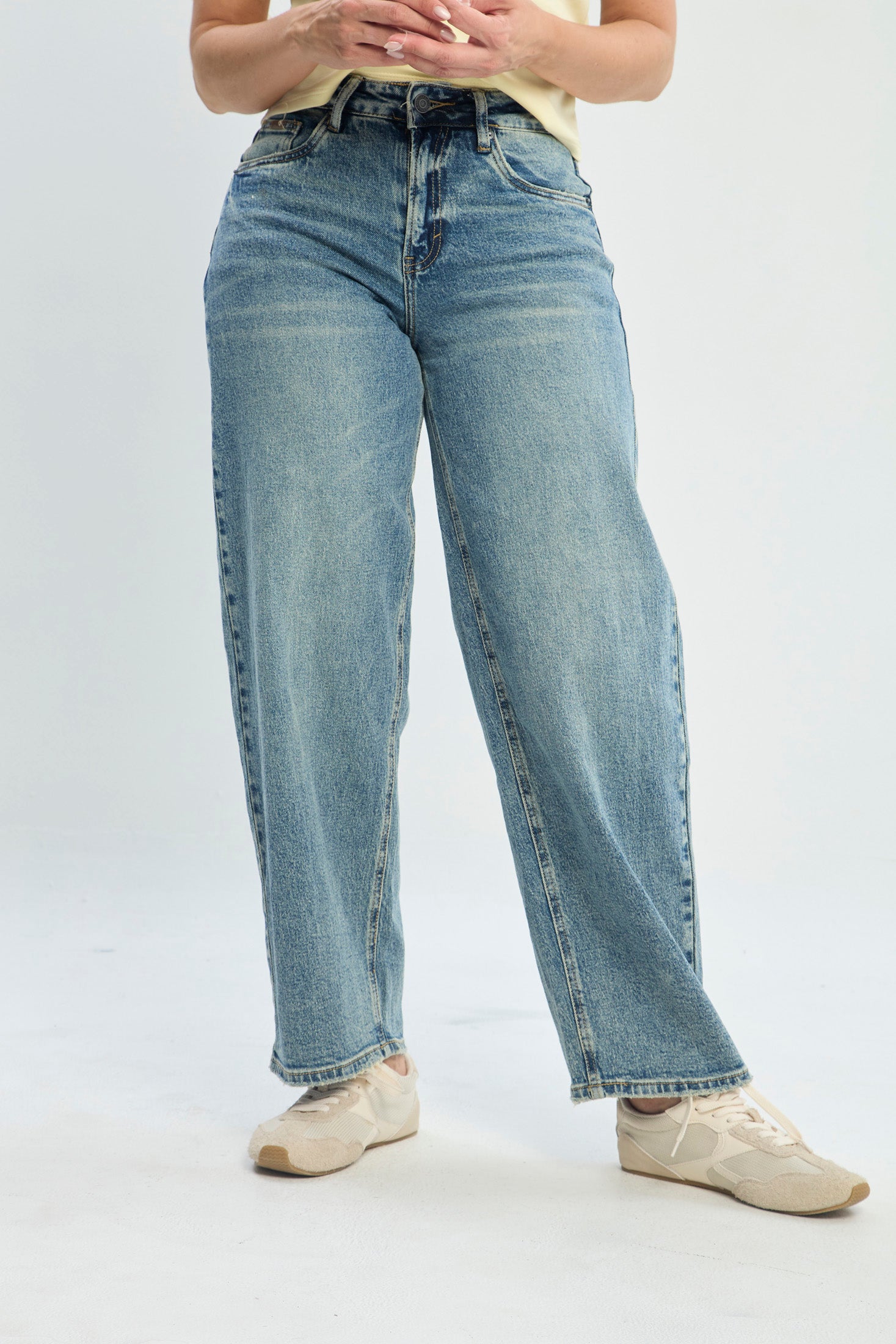 Jean Tipo Barrel NEW vista 5 - BYBLA Colombia