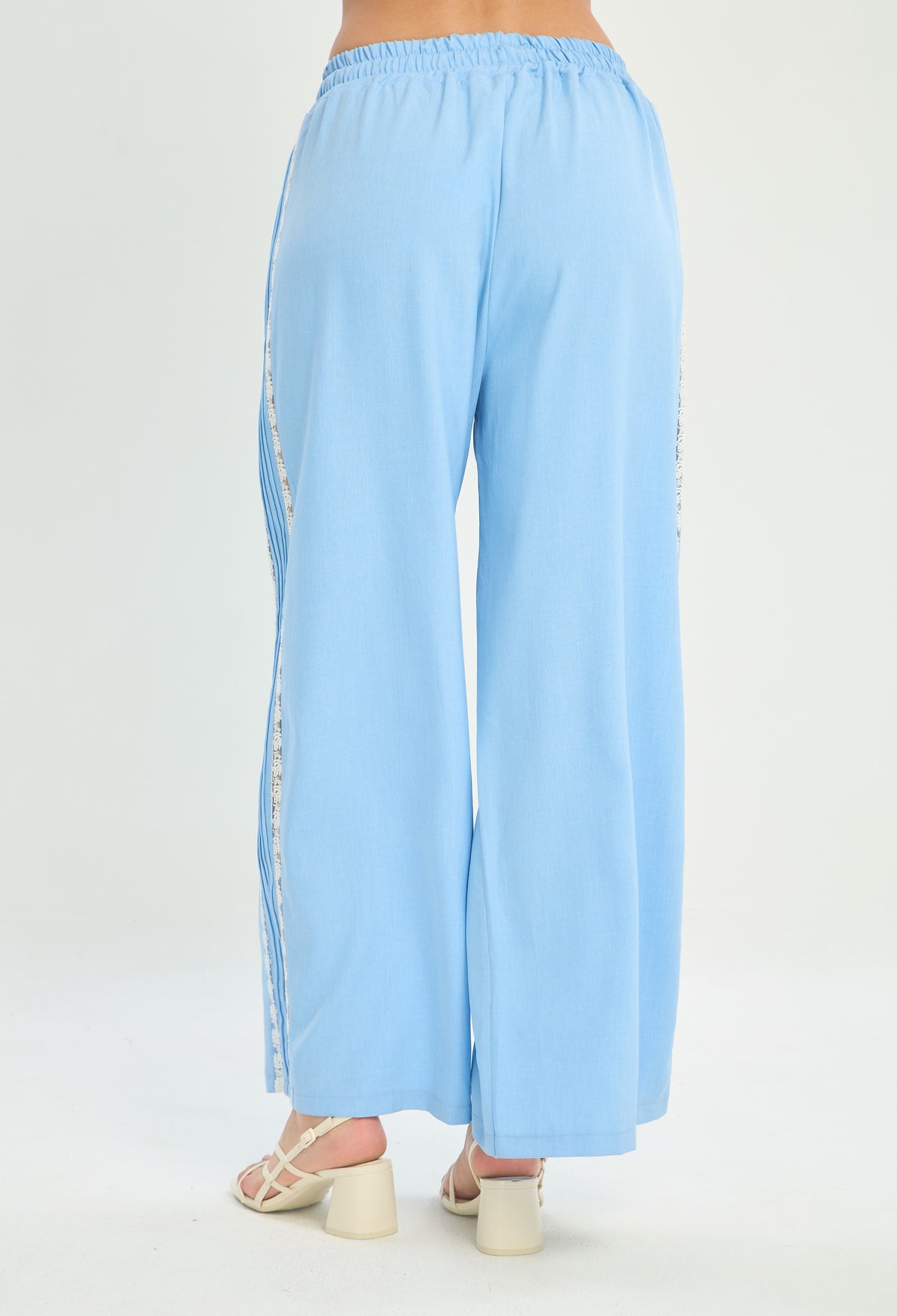 Pantalón Ancho Franja de Encaje Azul Cielo BYBLA - vista 3