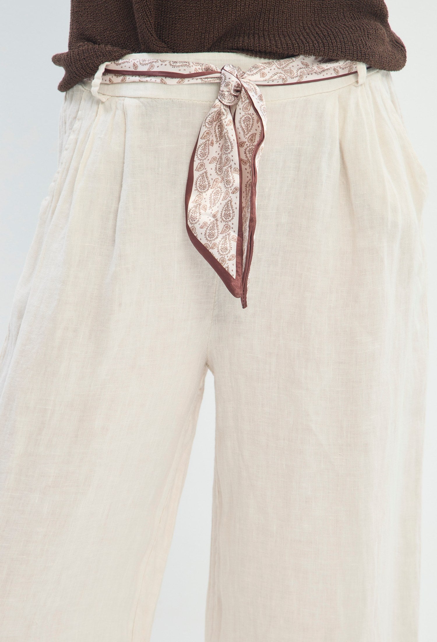 Pantalón Ancho Pinzas Tobillero crudo BYBLA - vista 5