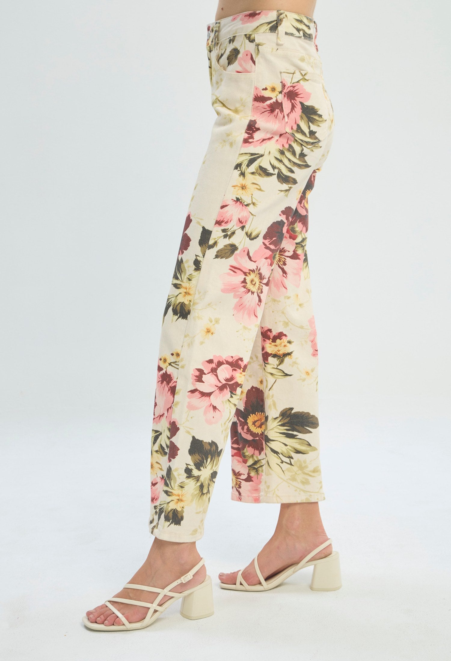 Pantalón con estampado floral rosa y verde sobre fondo marfil - vista 5