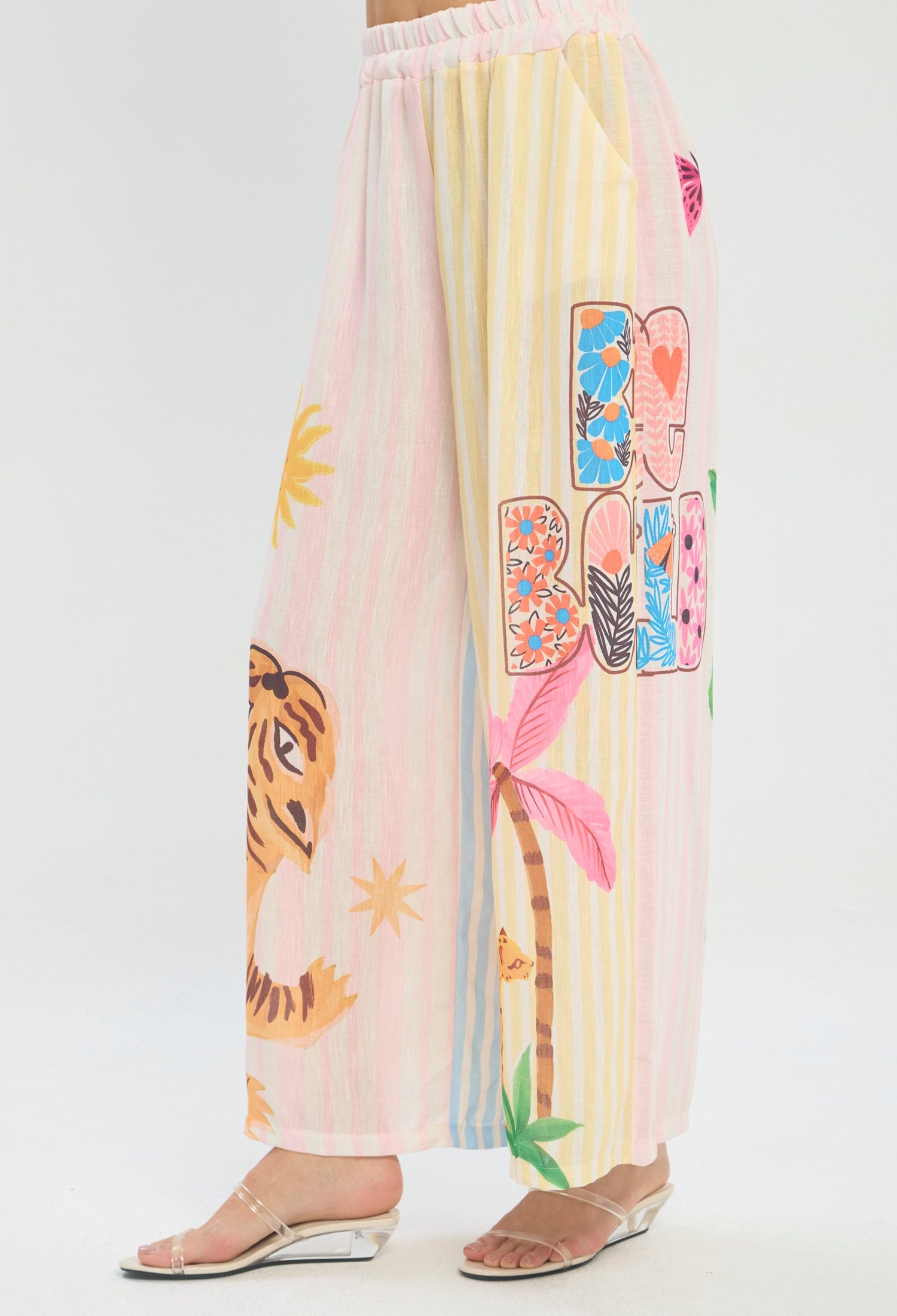 Pantalón palazzo multicolor estampado tropical BYBLA - vista 3