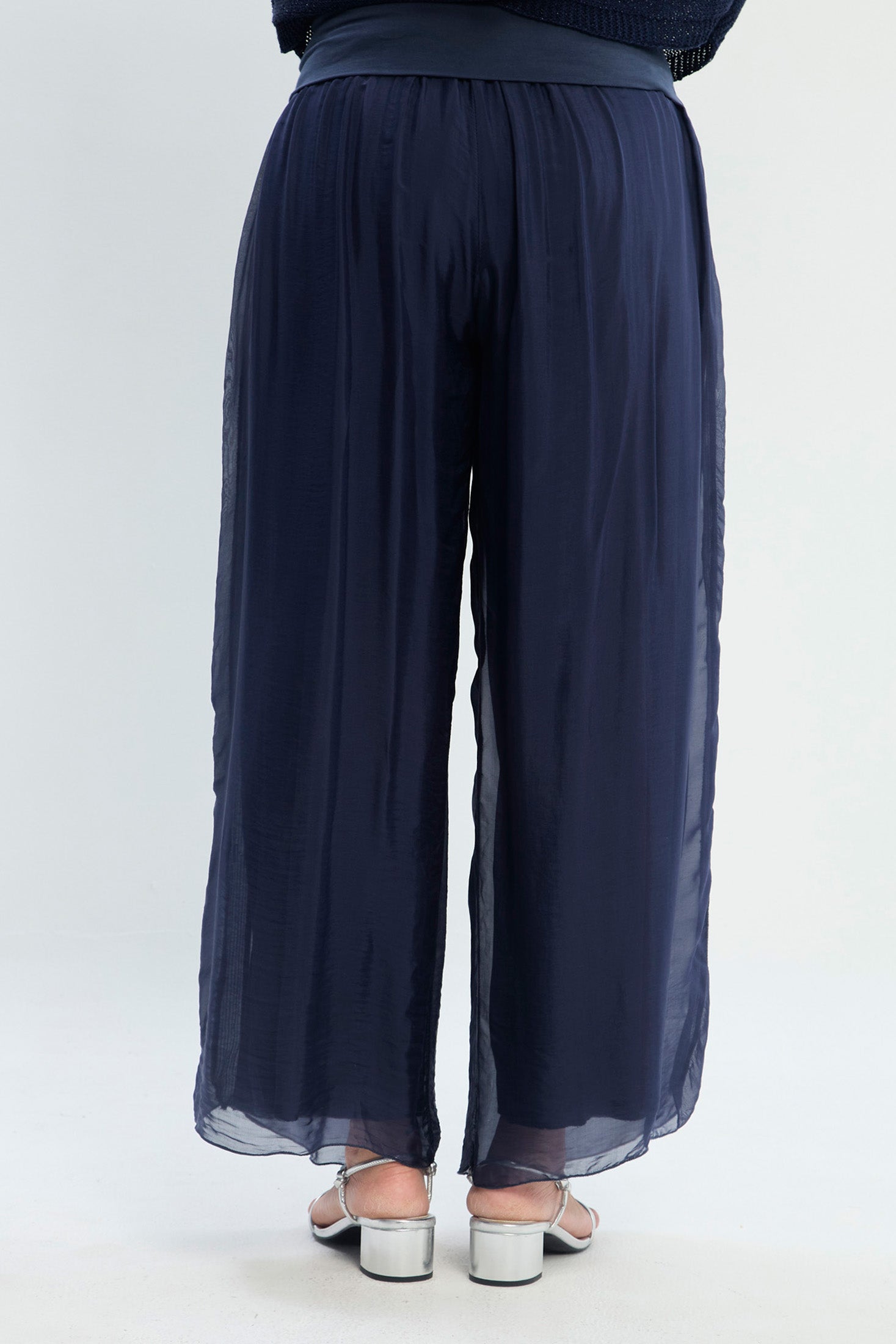 Pantalón en Seda con Lentejuelas Laterales NEW vista 8 - BYBLA Colombia