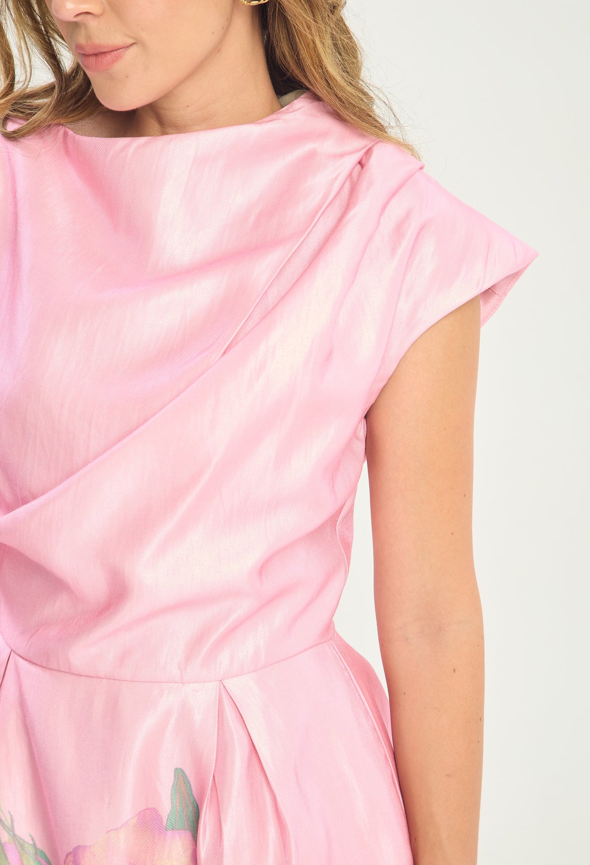 Vestido Corto Cuello Drapeado Rosa BYBLA - vista 4