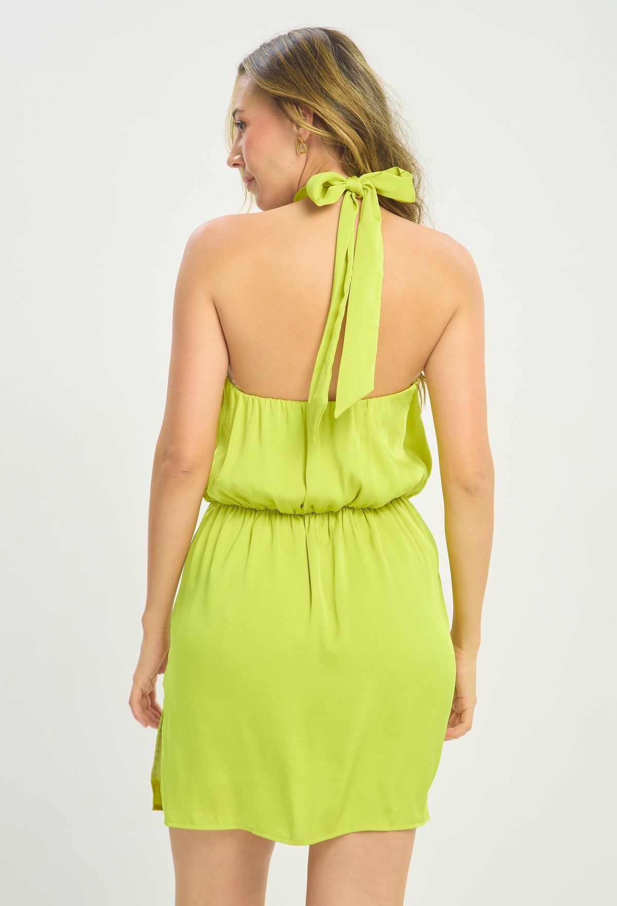 Vestido Corto Halter Espalda Descubierta Verde Lima BYBLA - vista 3