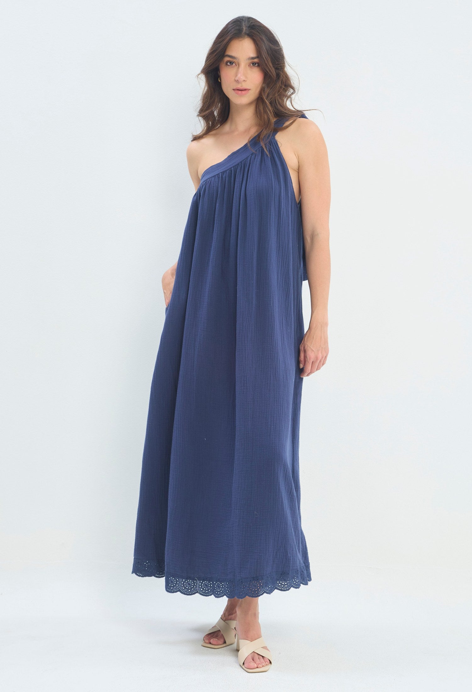 Vestido Largo Asimétrico Fruncido azul marino sale BYBLA