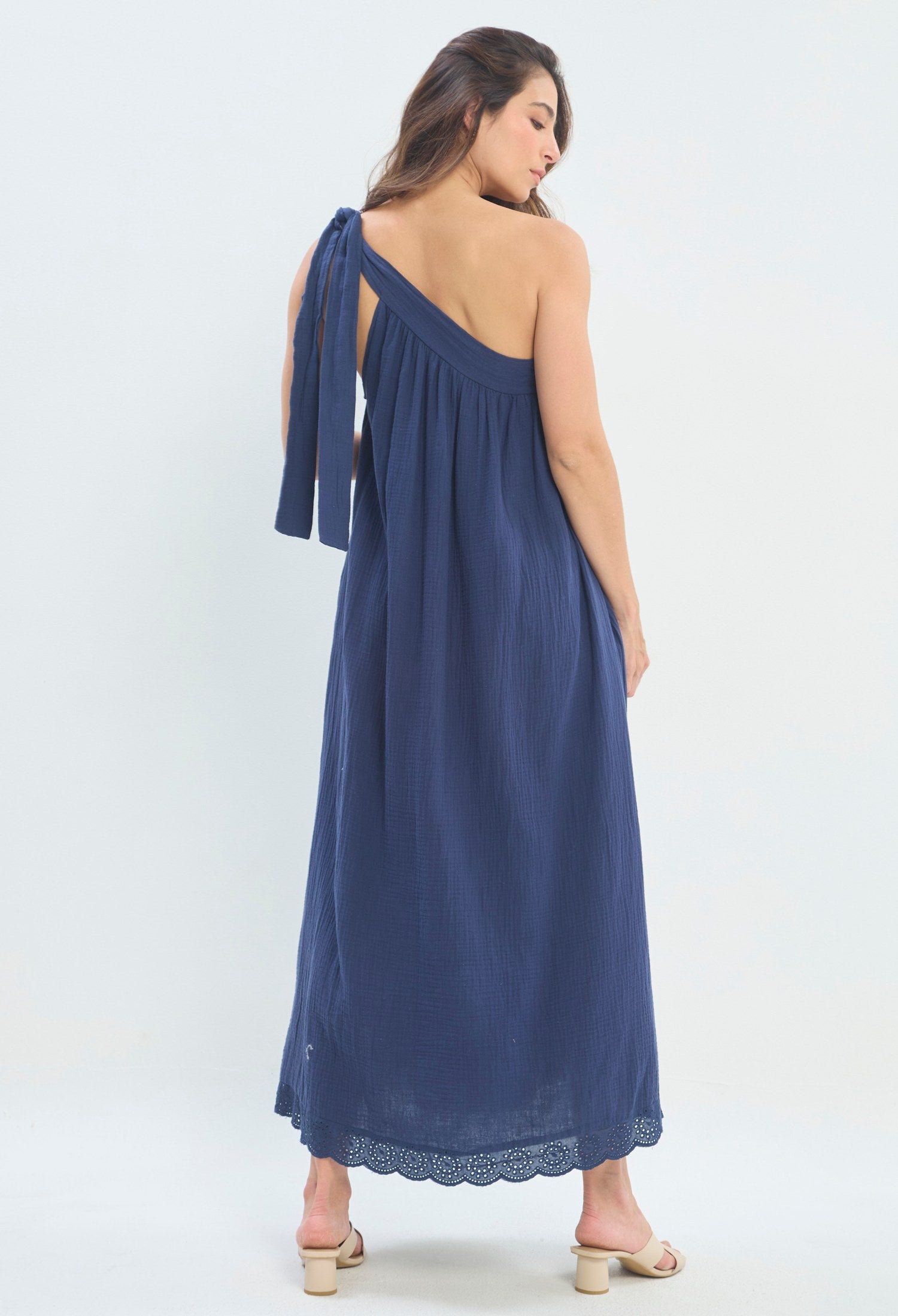 Vestido Largo Asimétrico Fruncido azul marino sale BYBLA