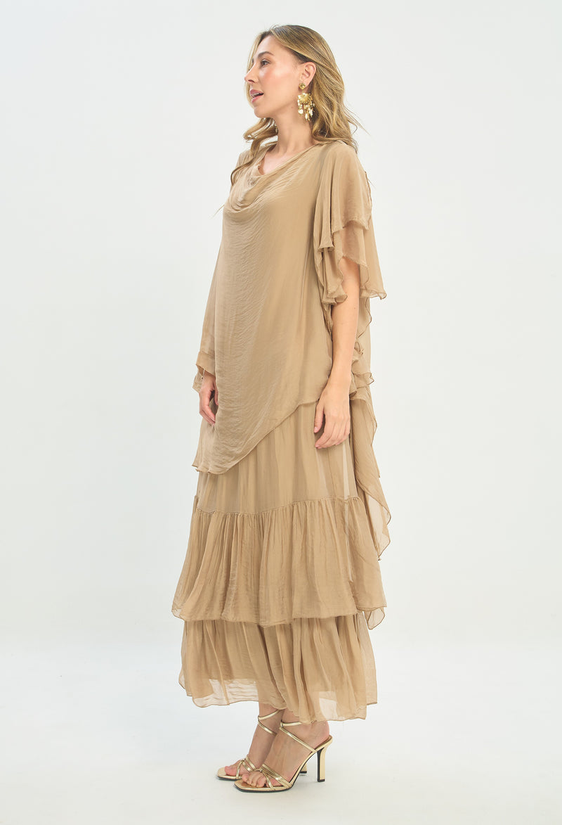 Vestido Largo Cuello Drapeado Volantes Camel BYBLA - vista 2
