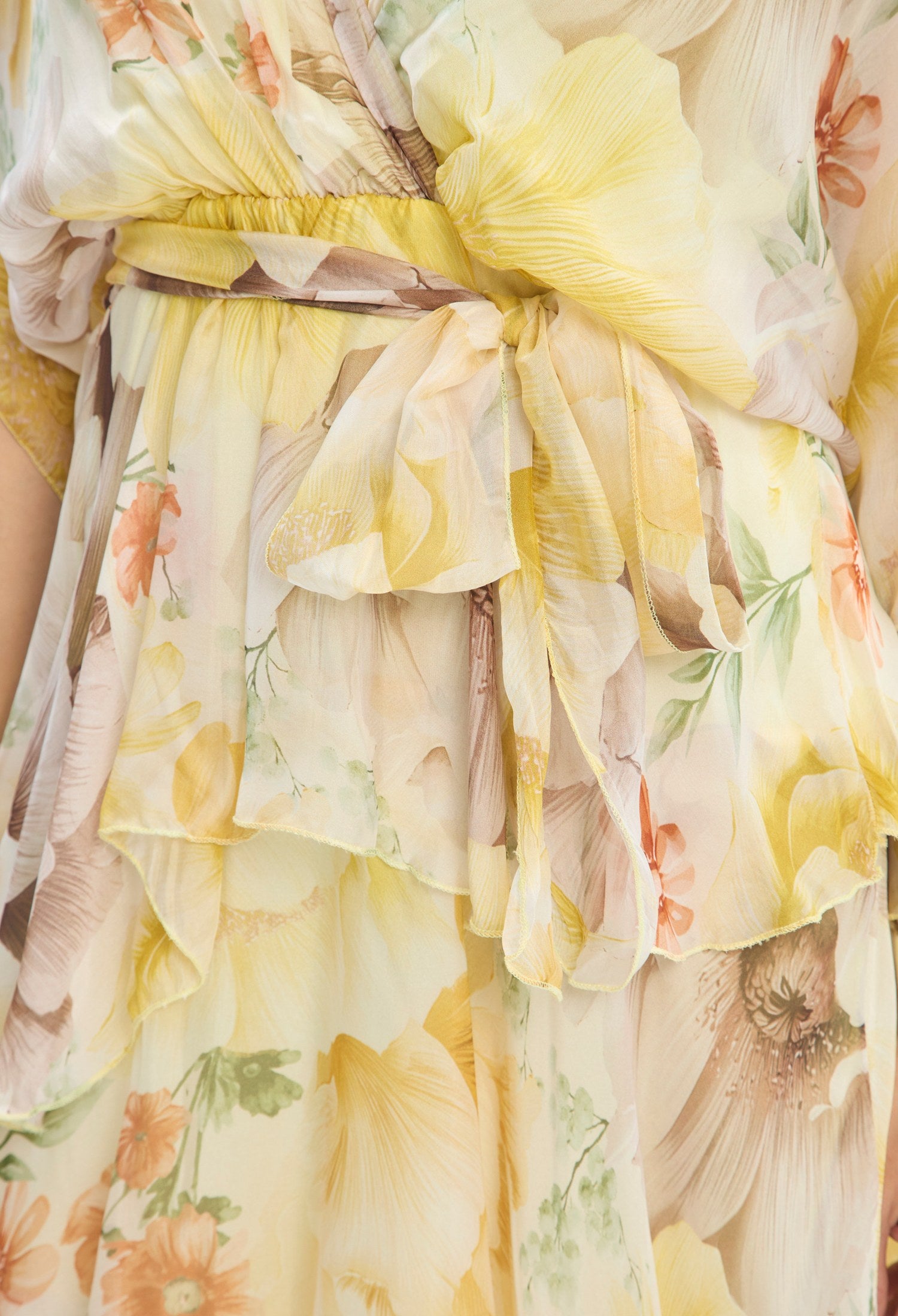 Vestido Largo Floral Cruzado amarillo mantequilla BYBLA - vista 4
