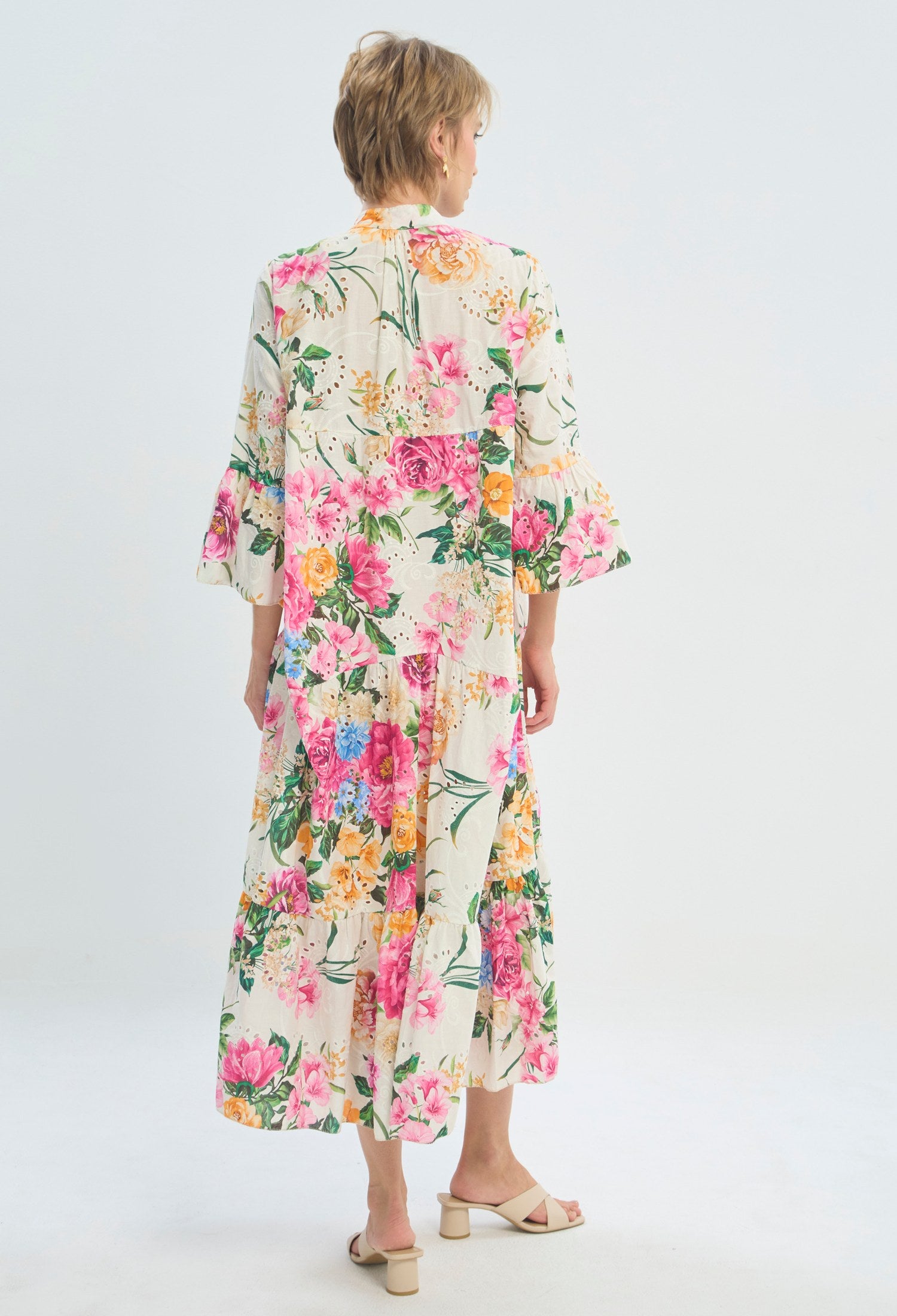 Vestido largo floral con rosas y ojalillo bordado BYBLA - vista 3