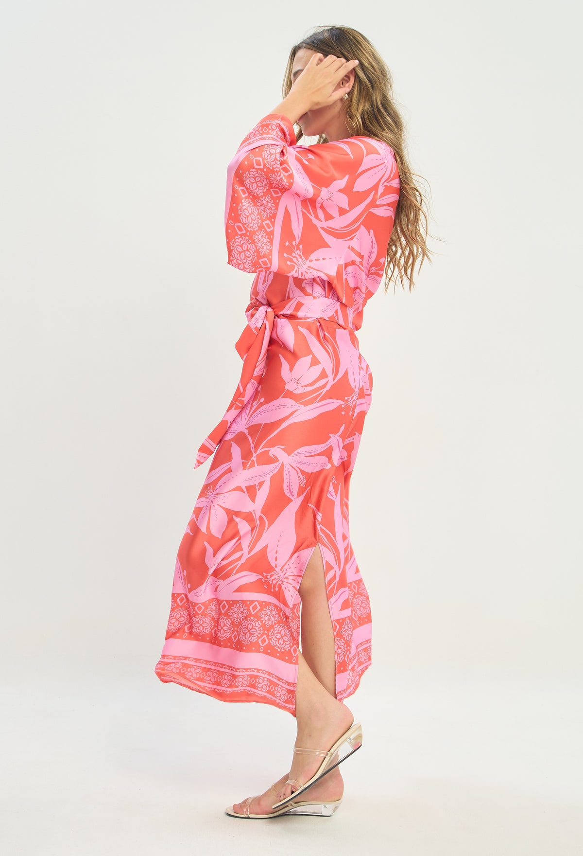 Vestido Largo Mangas Kimono Coral y Lila BYBLA - vista 4