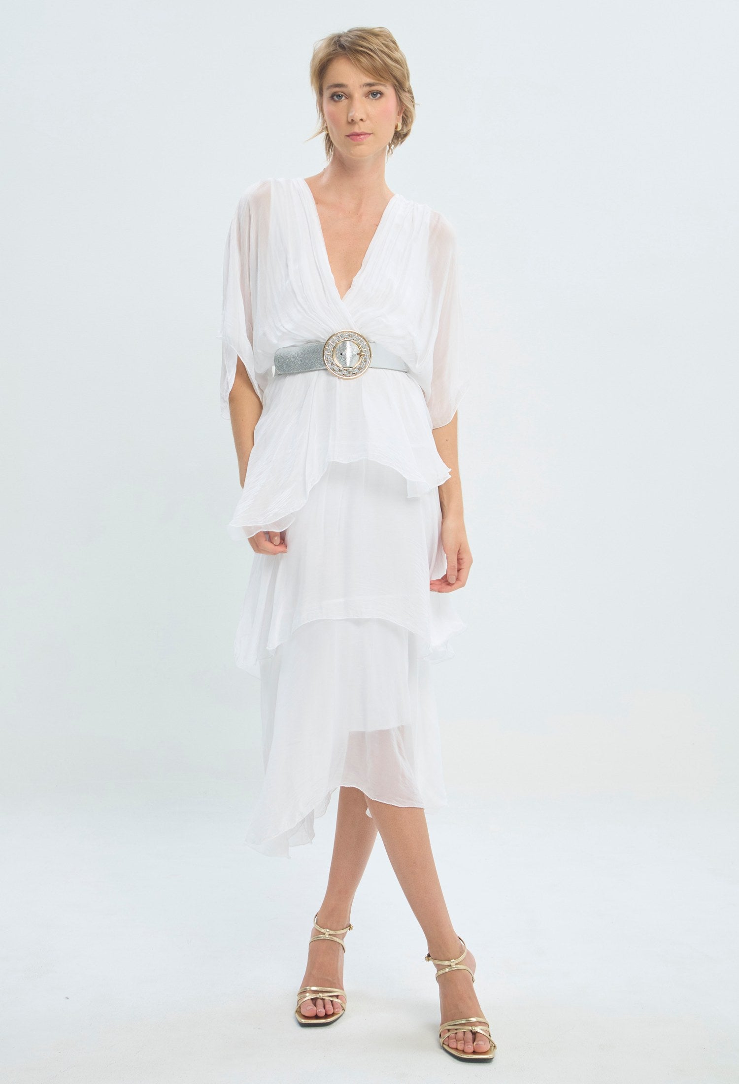 Vestido largo blanco de seda con capas y escote cruzado BYBLA - vista 5