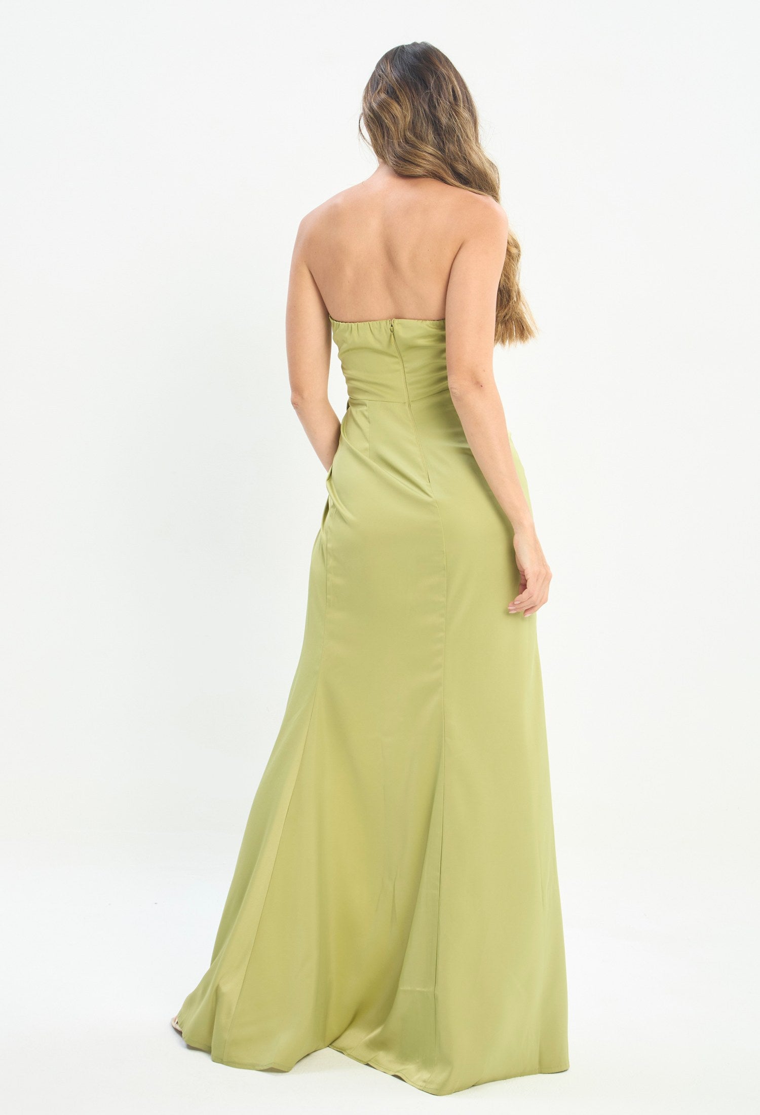 Mujer luciendo vestido verde BYBLA - Strapless Corsé - vista 3