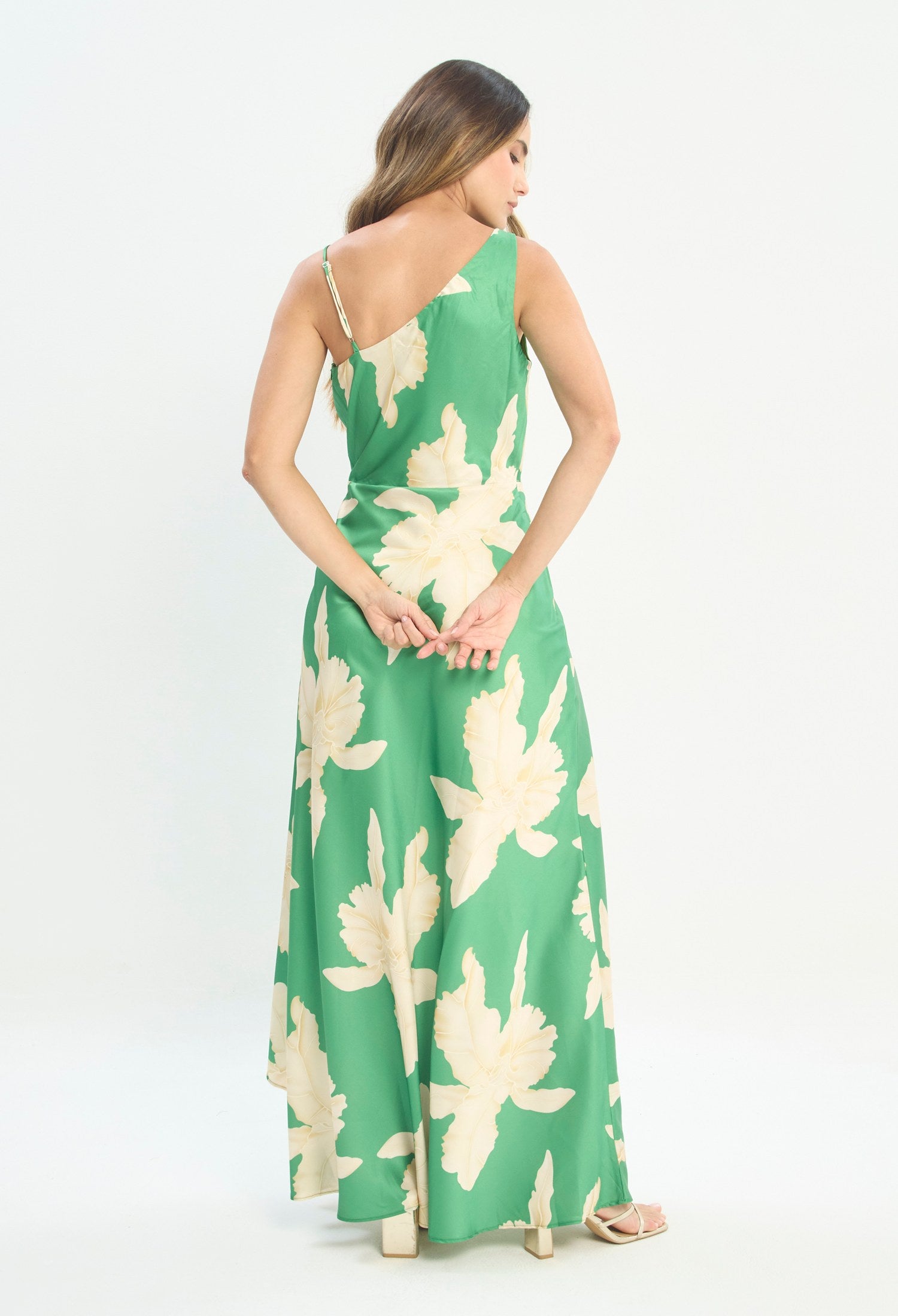 Mujer luciendo vestido verde BYBLA - Tiritas Drapeado - vista 4